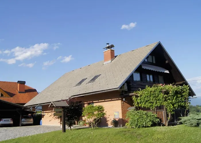 Janjusevic アパート