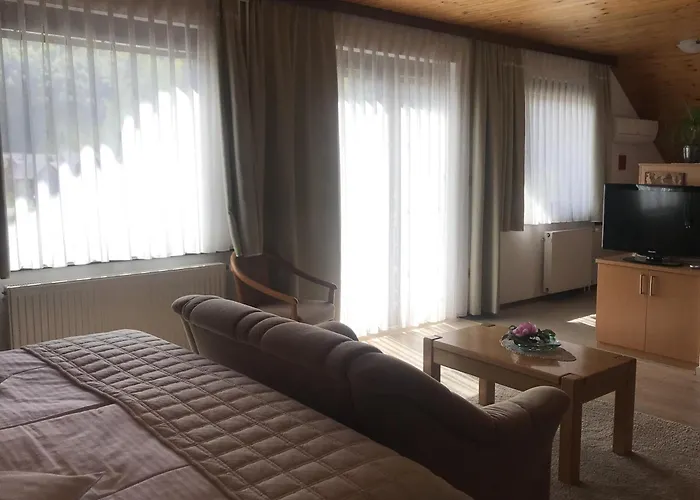 Janjusevic アパート ブレッド