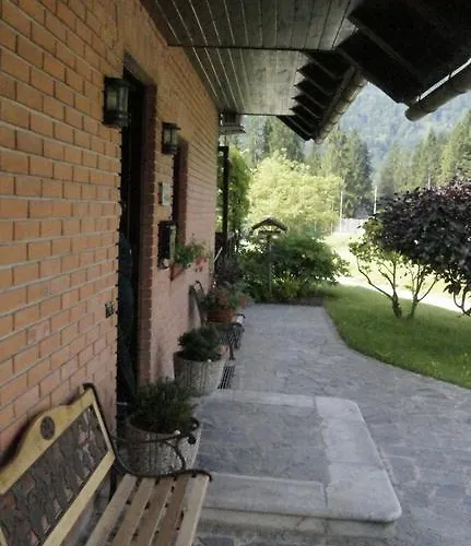 Janjusevic アパート